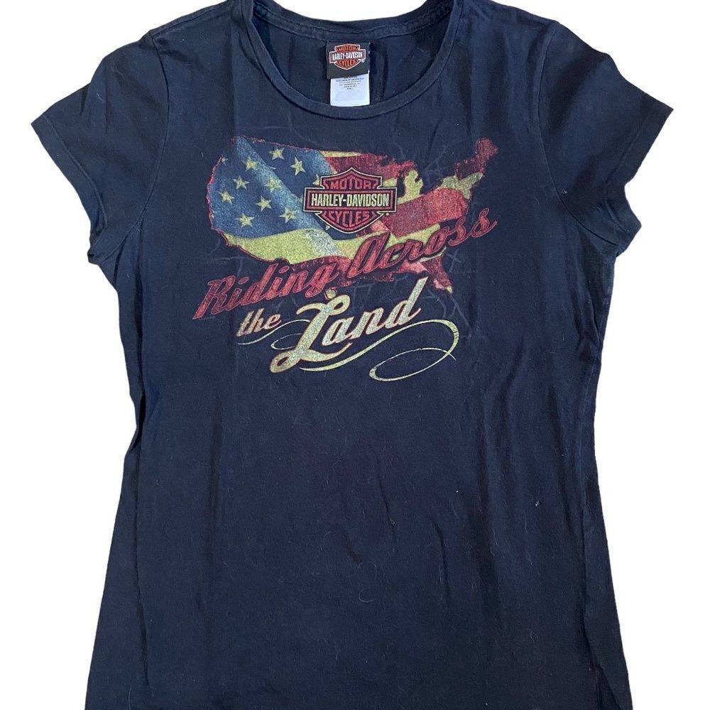 Harley Davidson motorcycles riding across the land womens t shirt